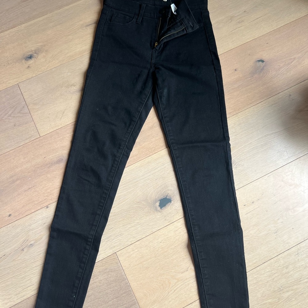 Levi's Women's Jet Black Skinny Jeans